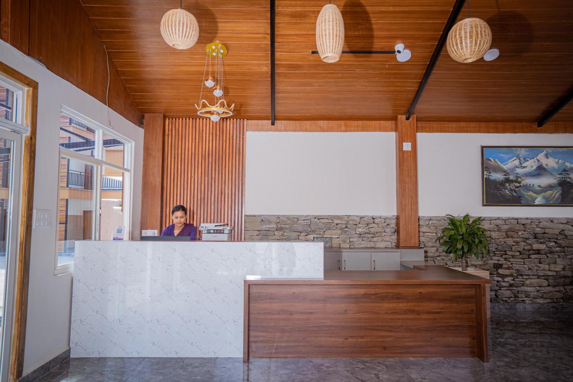 Majestic Lake Front Hotel & Suites Pokhara Esterno foto