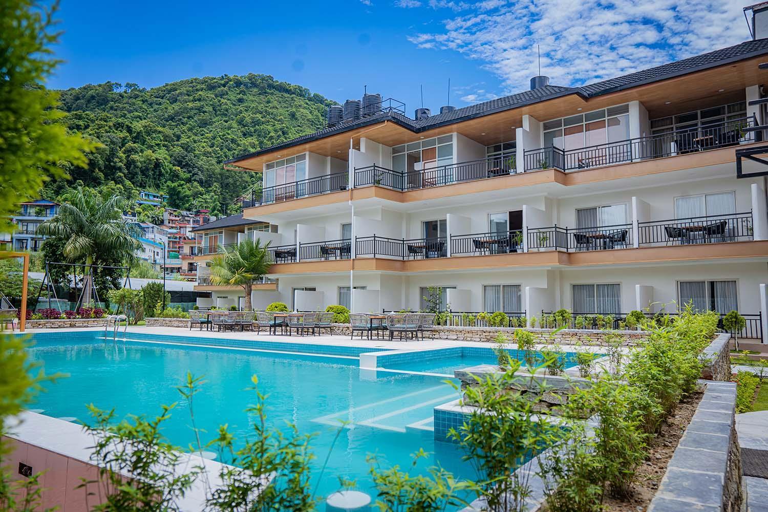Majestic Lake Front Hotel & Suites Pokhara Esterno foto